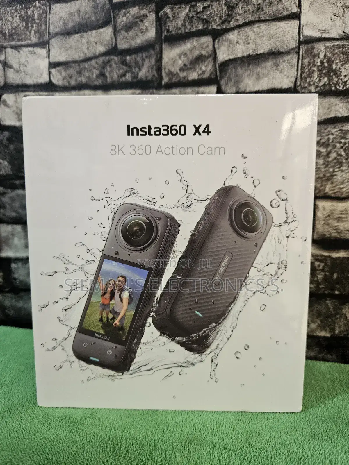 Insta 360 X4