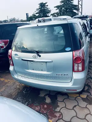 Toyota Raum 2007 Gold