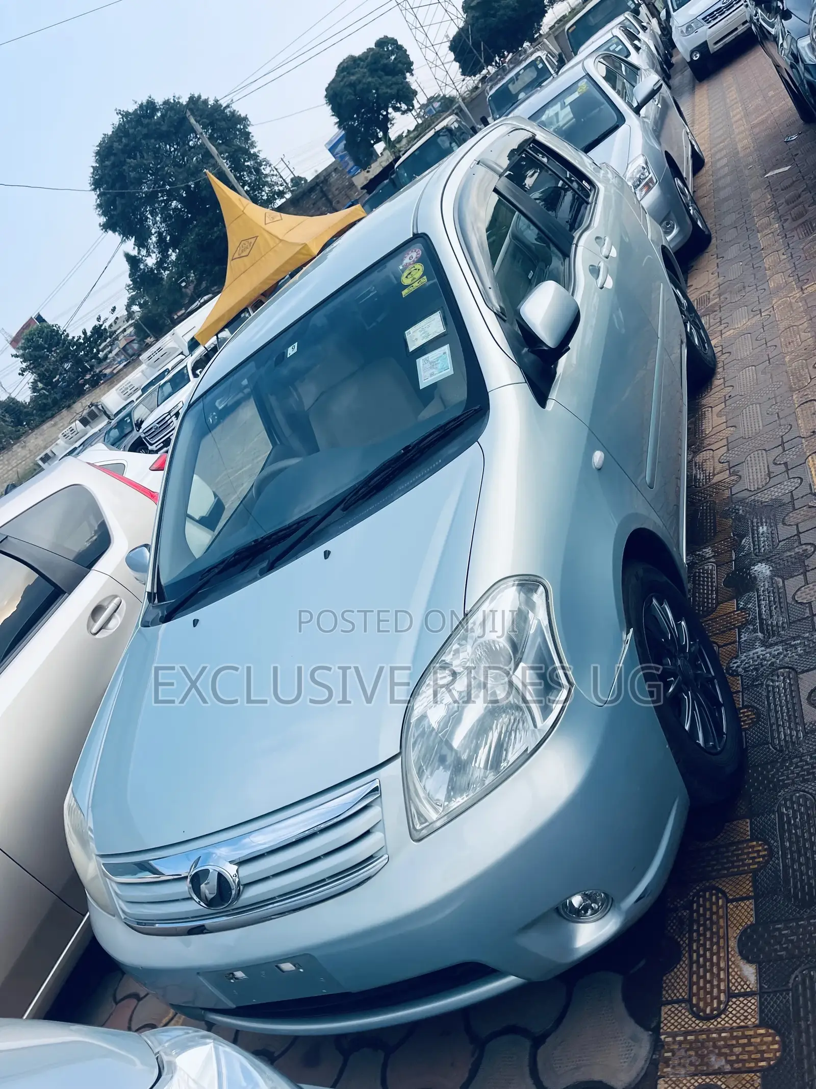 Toyota Raum 2007 Gold