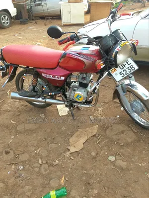 Bajaj Boxer 100 2022 Red