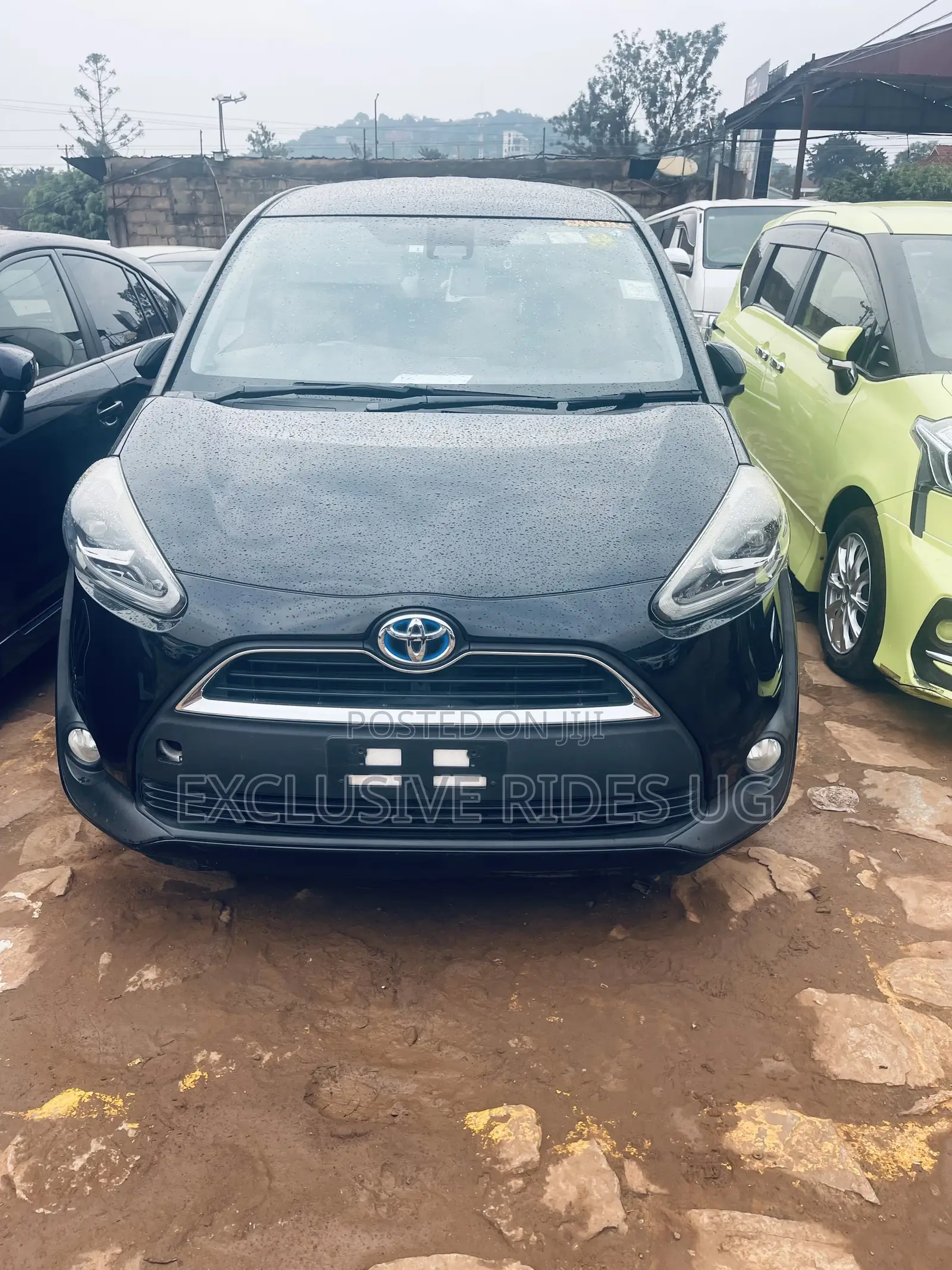 Toyota Sienta 1.5 Hybrid FWD (6-seater) 2015 Black