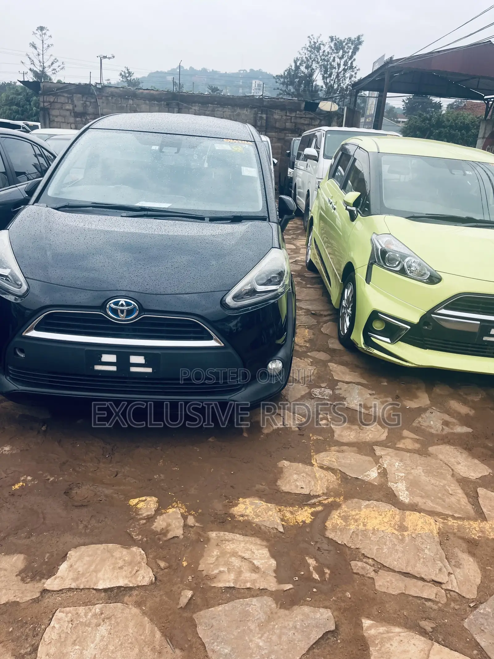 Toyota Sienta 1.5 Hybrid FWD (6-seater) 2015 Black
