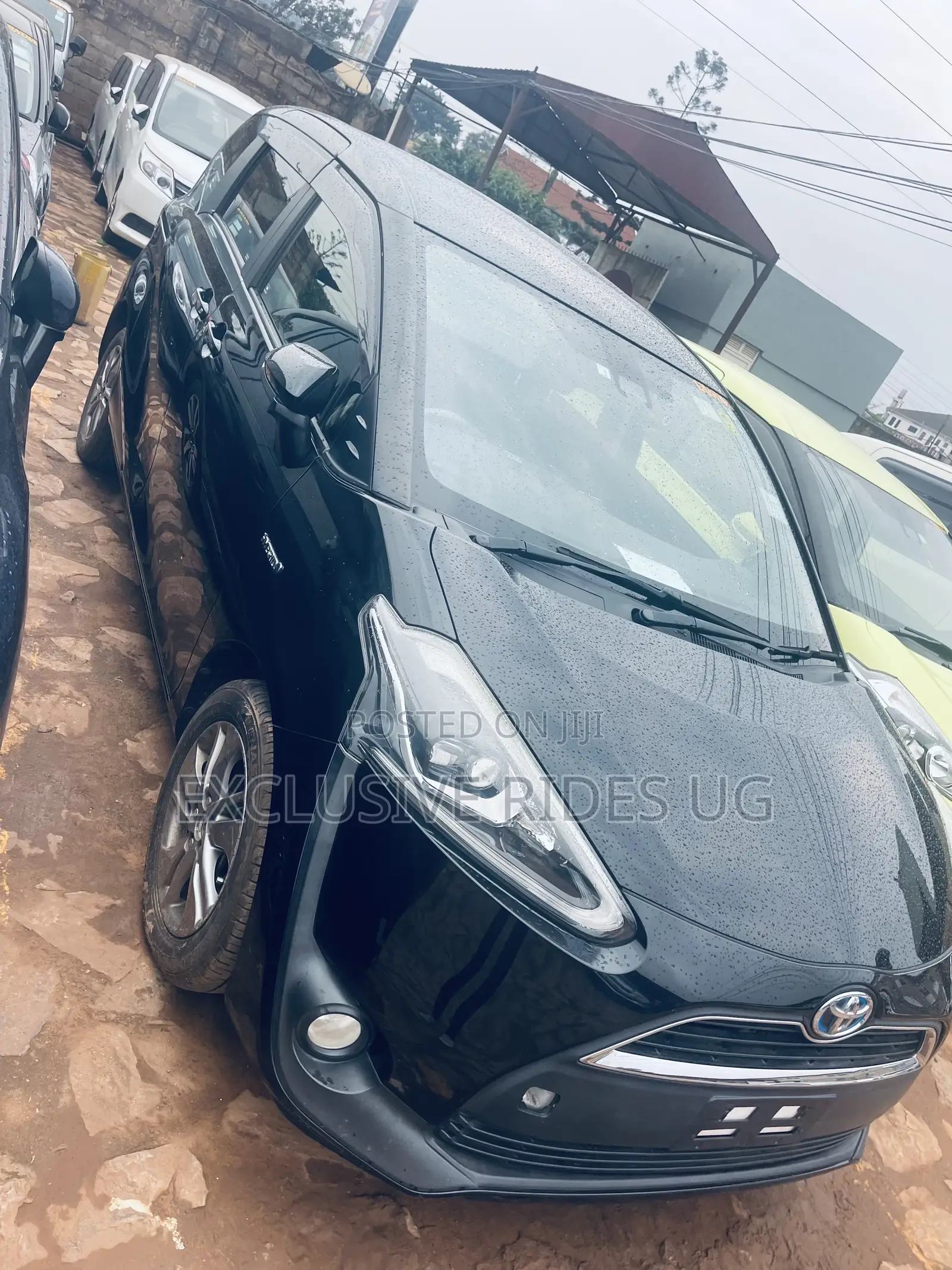Toyota Sienta 1.5 Hybrid FWD (6-seater) 2015 Black