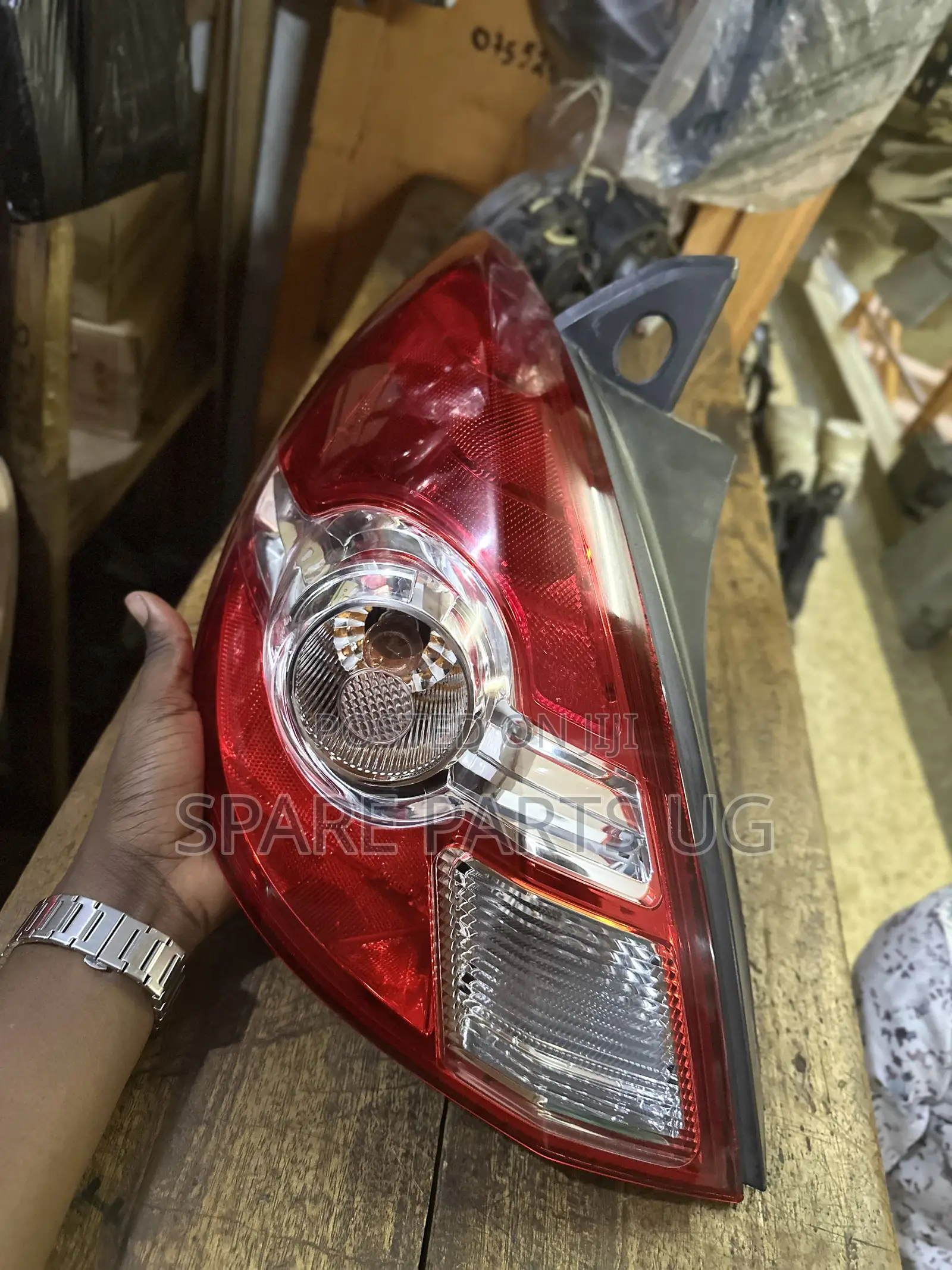Nissan Tiida Tailight