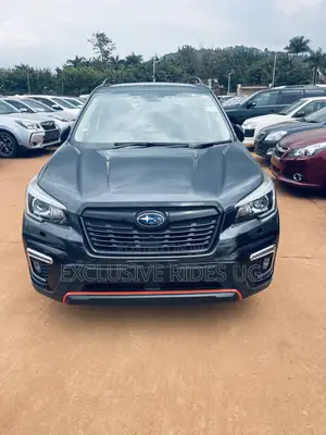 Photo - Subaru Forester Premium AWD 2019 Black