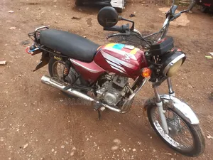 Bajaj Boxer 2015 Red