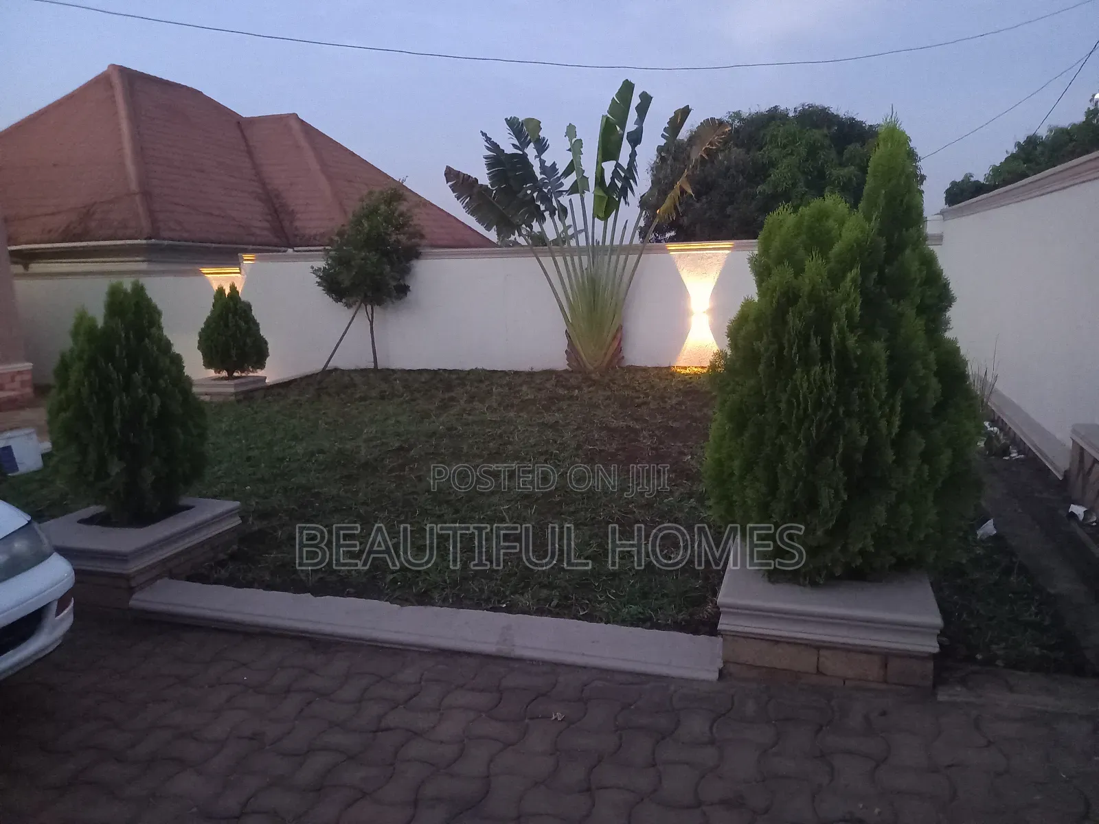 Furnished 4bdrm House in Kira for sale