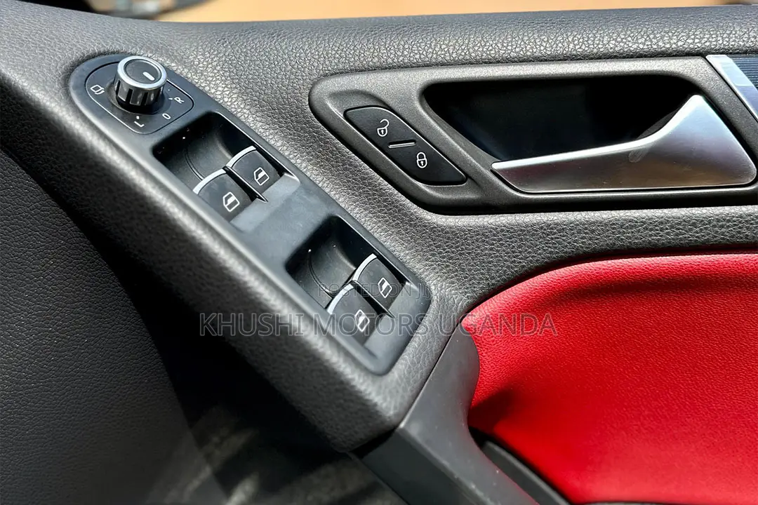 Volkswagen Golf 2011 Black
