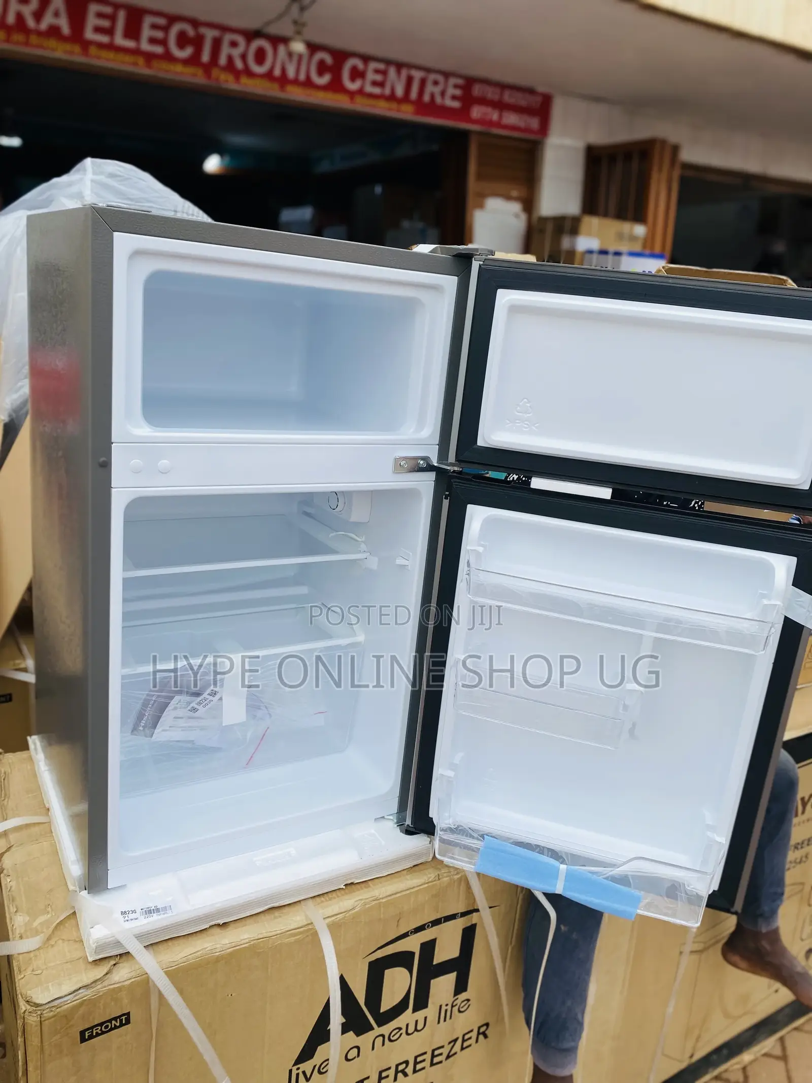 Brandnew Hisense 120L Two Door Fridge