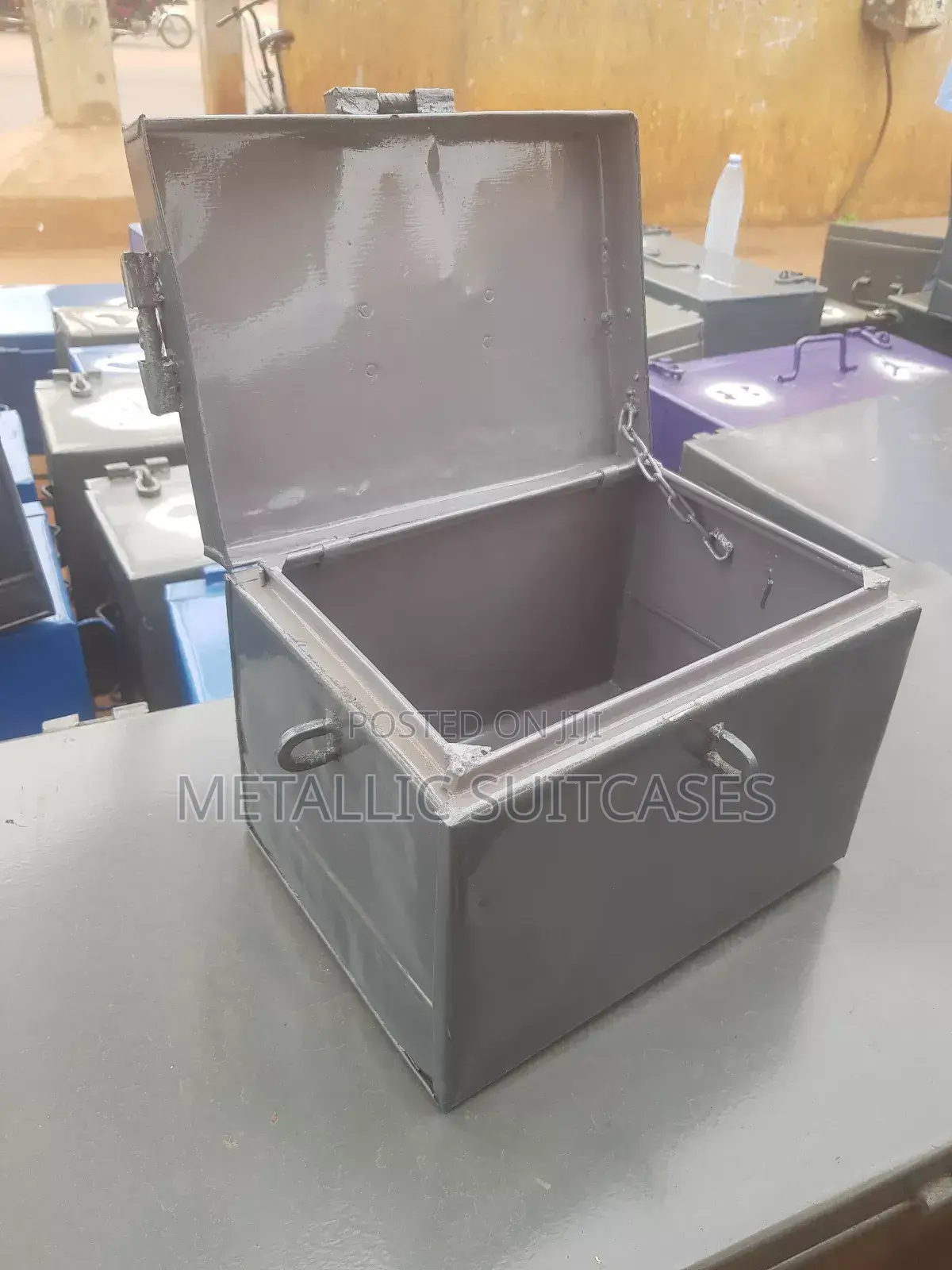 Metallic Saving Box for Saving Money, Valuable Piggy Banks