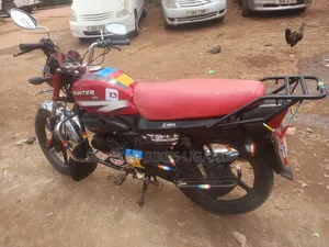 Hero Hunter 125 2022 Red