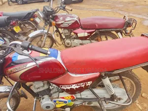 Bajaj Boxer 2022 Red