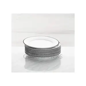 6 Pieces of Black Line Side Plates, White.