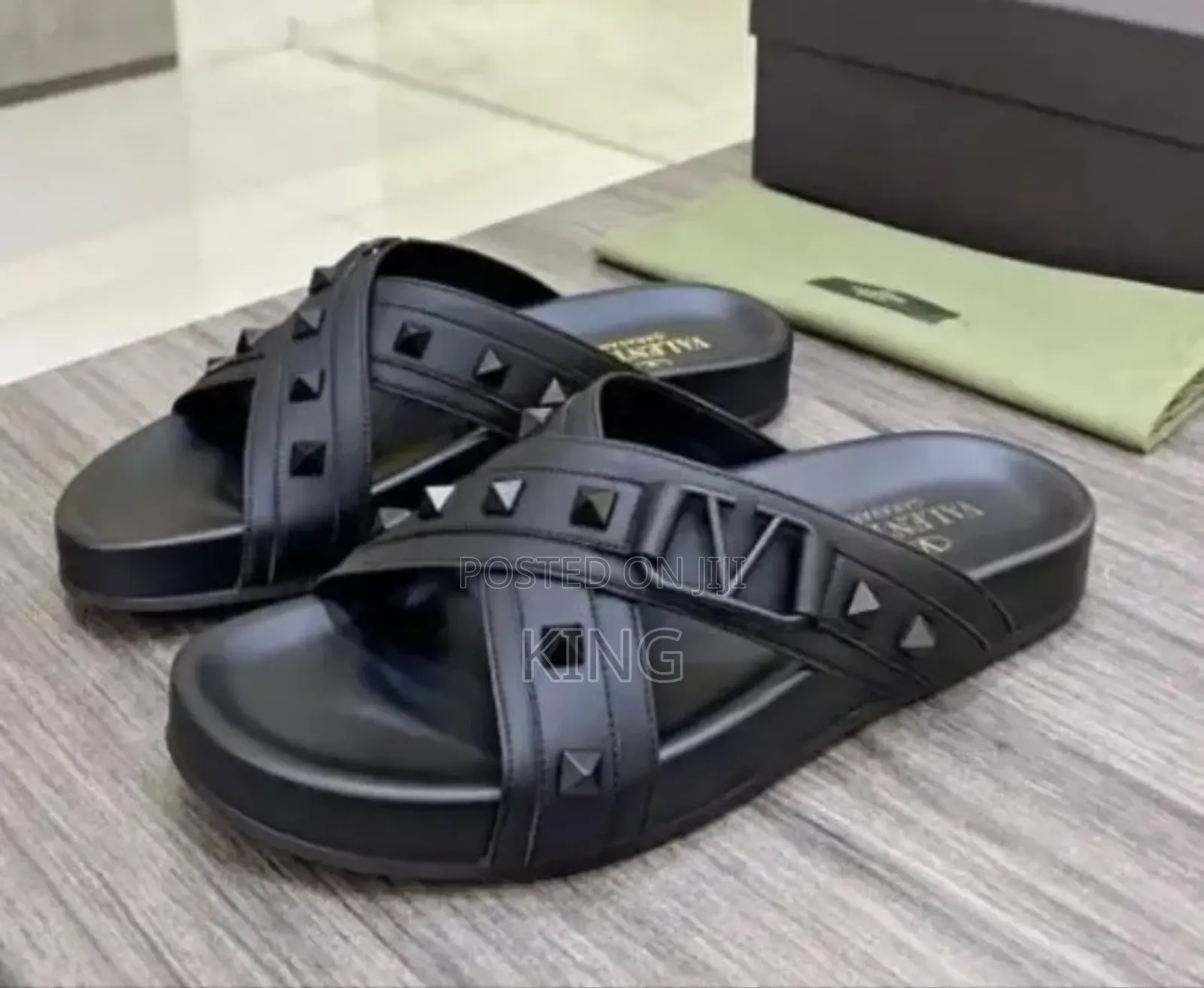 Fussfriend Slide Sandal in Toile Black Sandals
