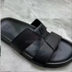 Fussfriend Slide Sandal. Black Leather