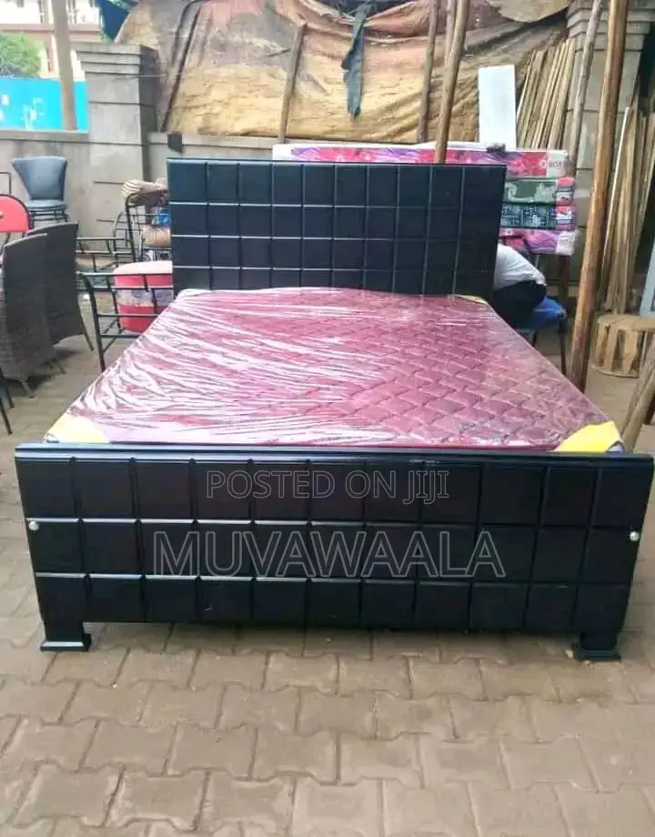 Wood Striped Bed