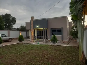 Furnished 4bdrm House in Kira for sale