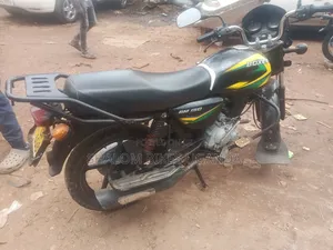 Bajaj Boxer 150 UG 2023 Black