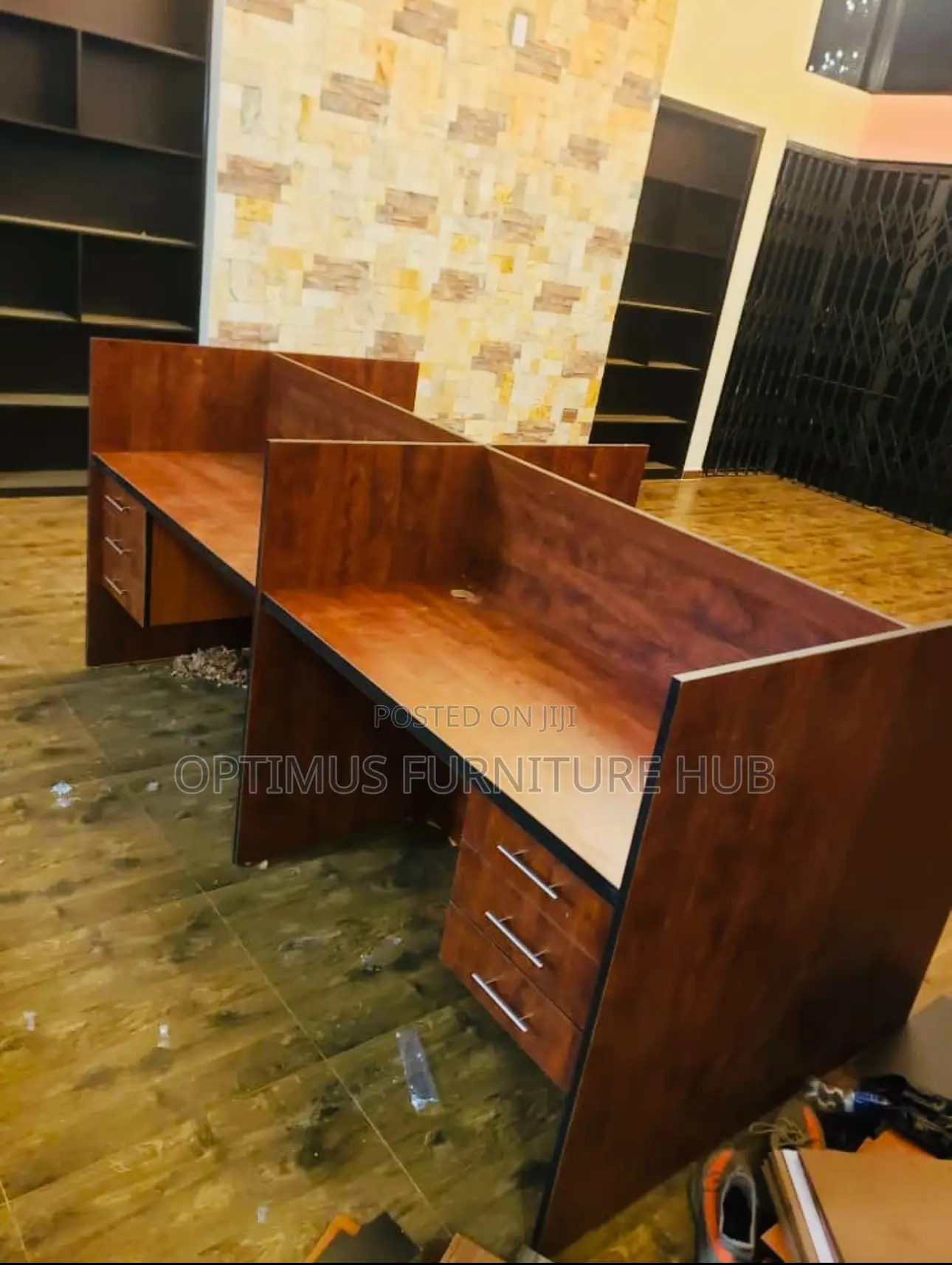 Four Way Workstation