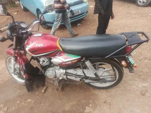 TVS HLX 125 2022 Red