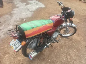 Bajaj Boxer 100 2019 Red