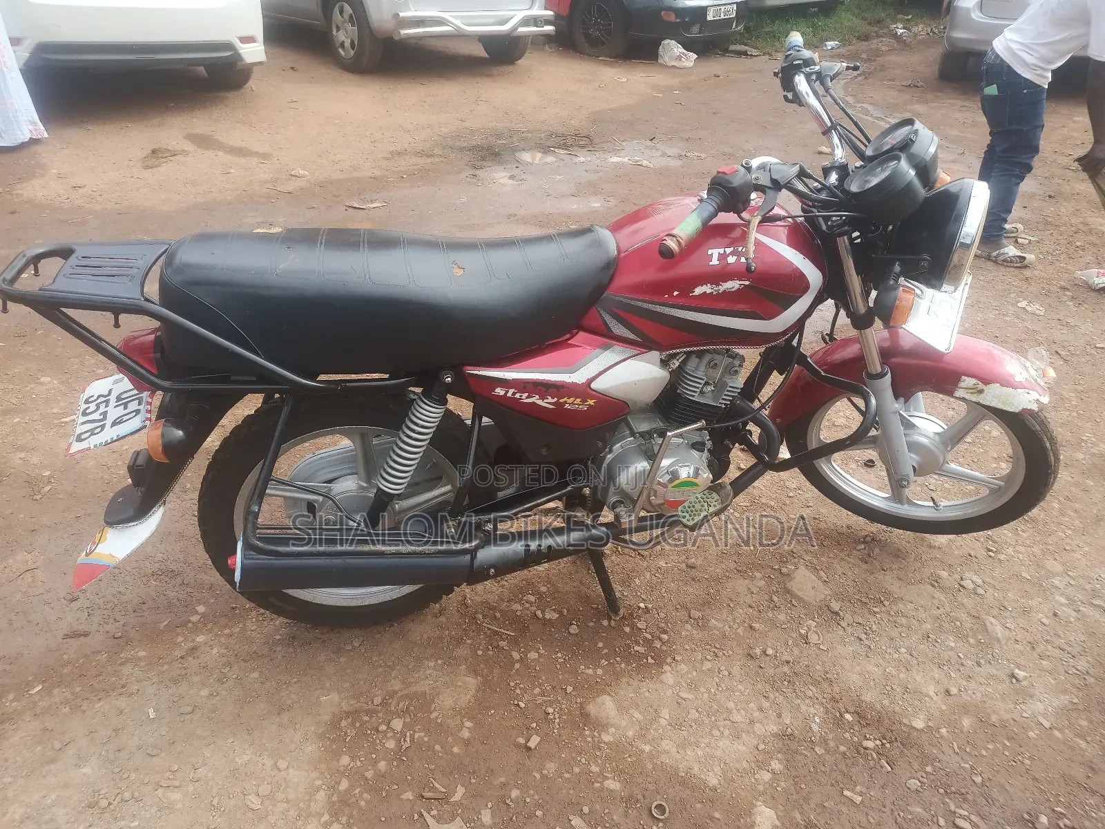 TVS HLX 125 2023 Red