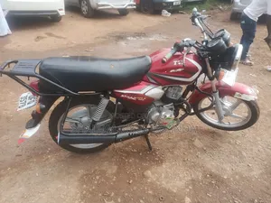 TVS HLX 125 2023 Red