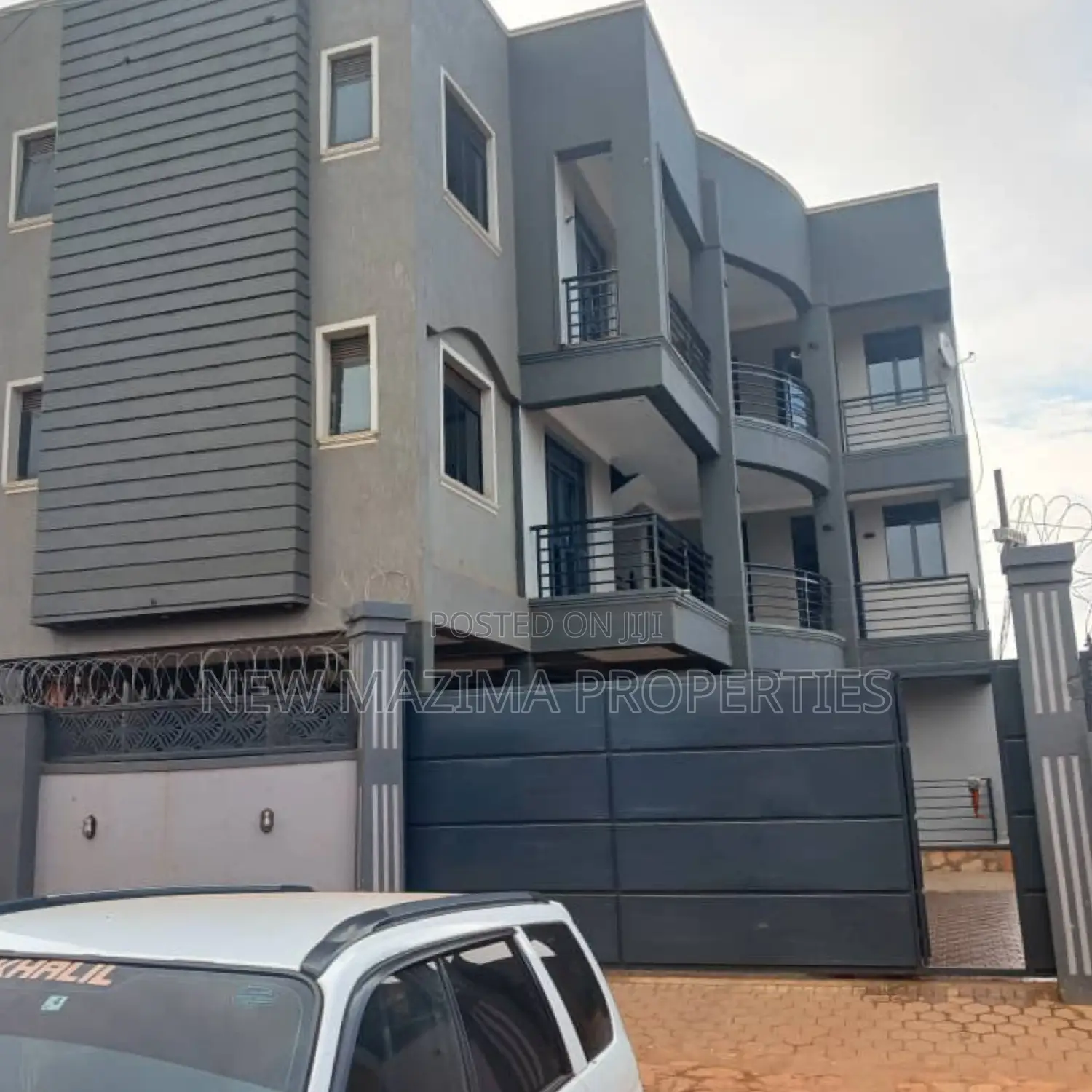 11bdrm Block of Flats in Najjanankumbi Along, Division A for sale