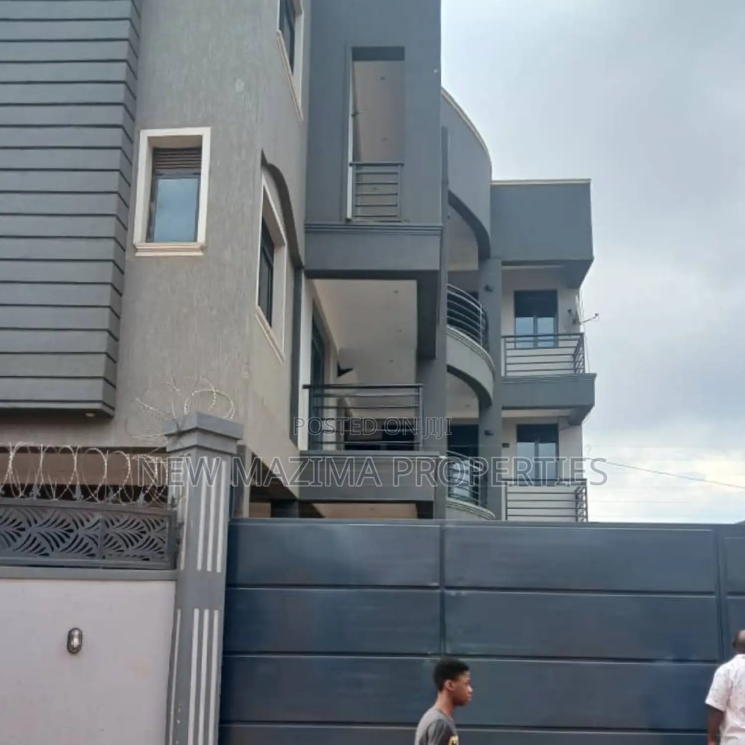 11bdrm Block of Flats in Najjanankumbi Along, Division A for sale