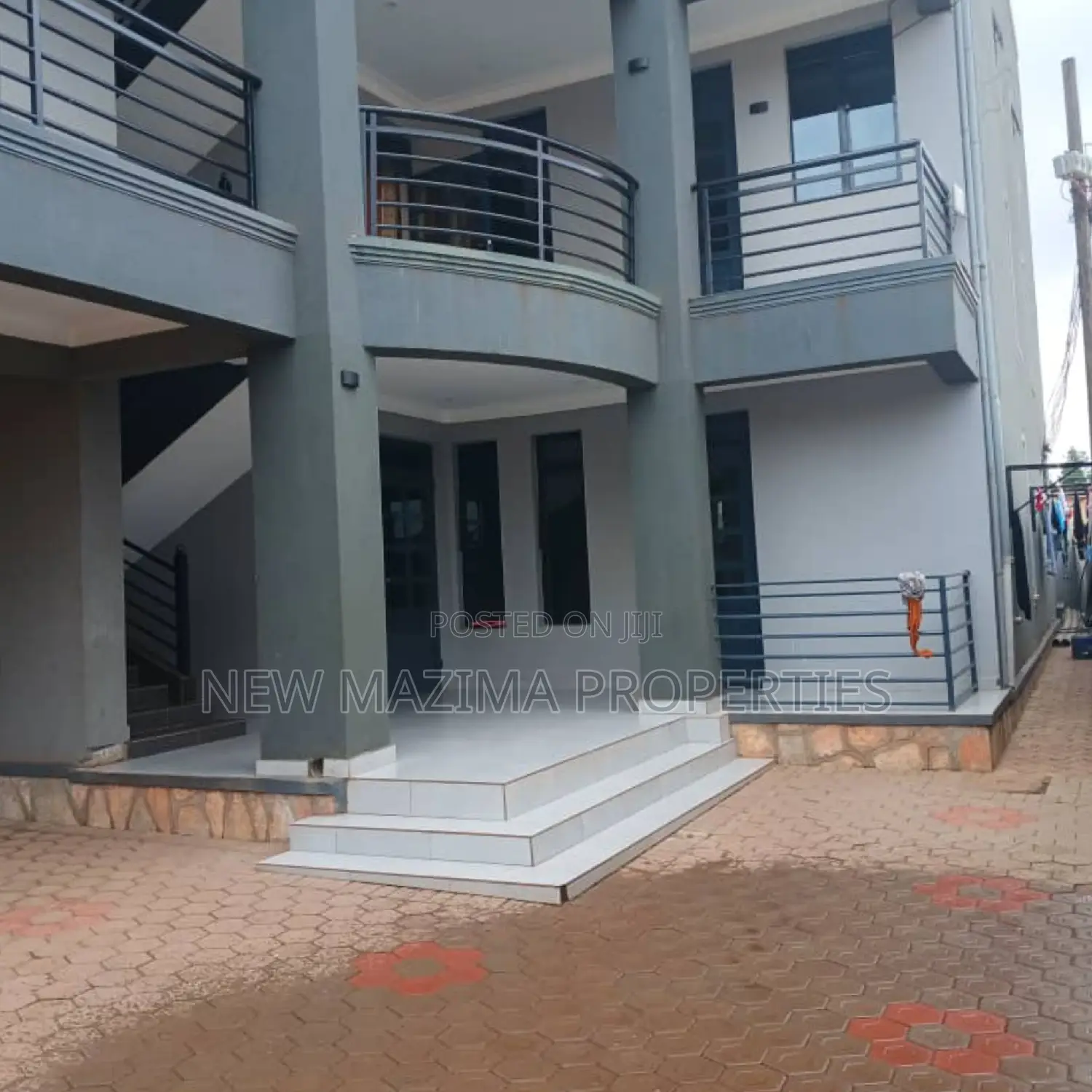 11bdrm Block of Flats in Najjanankumbi Along, Division A for sale