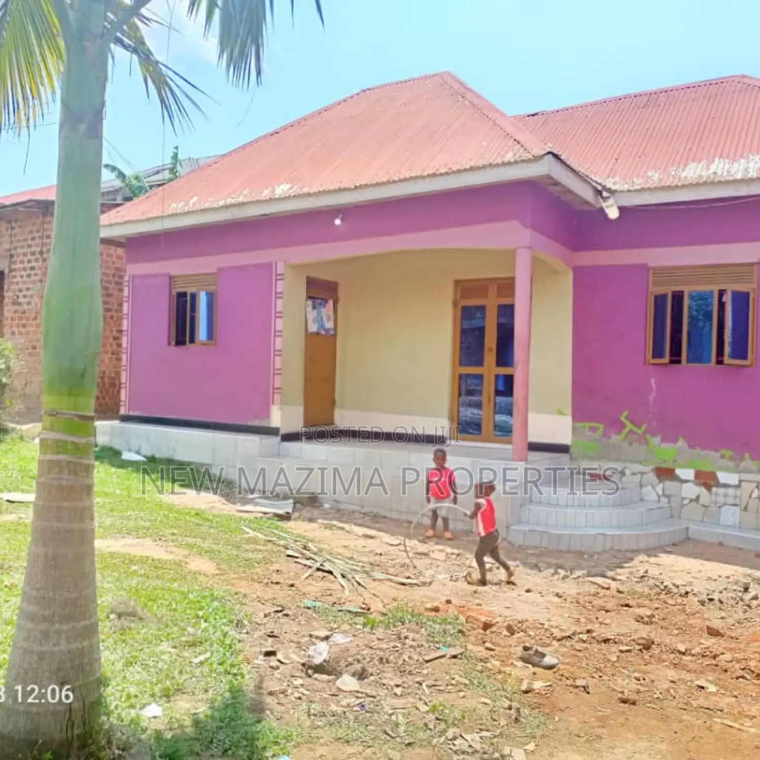 2bdrm House in Buloba Town, Division A for sale