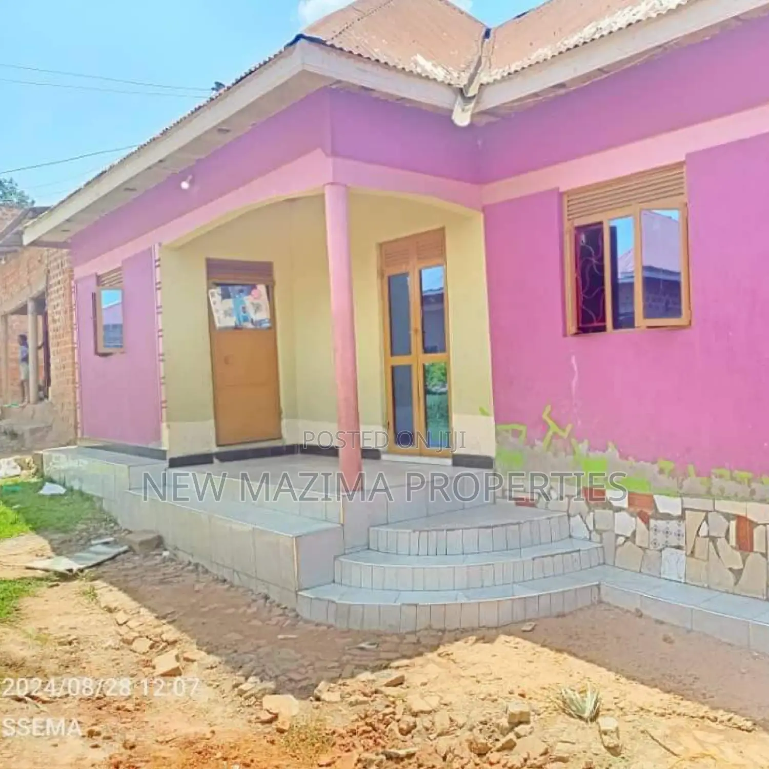 2bdrm House in Buloba Town, Division A for sale