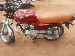 Bajaj Boxer 2022 Red