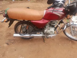Bajaj Boxer 2022 Red
