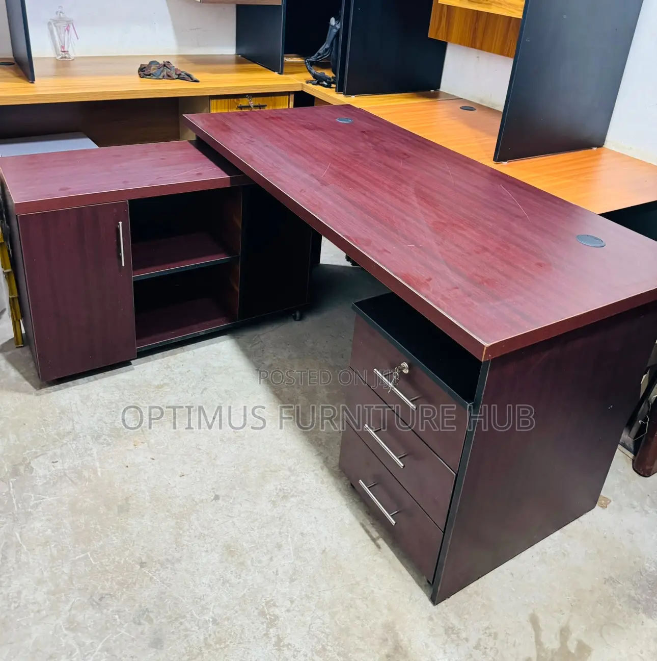 L- Shape Office Desk