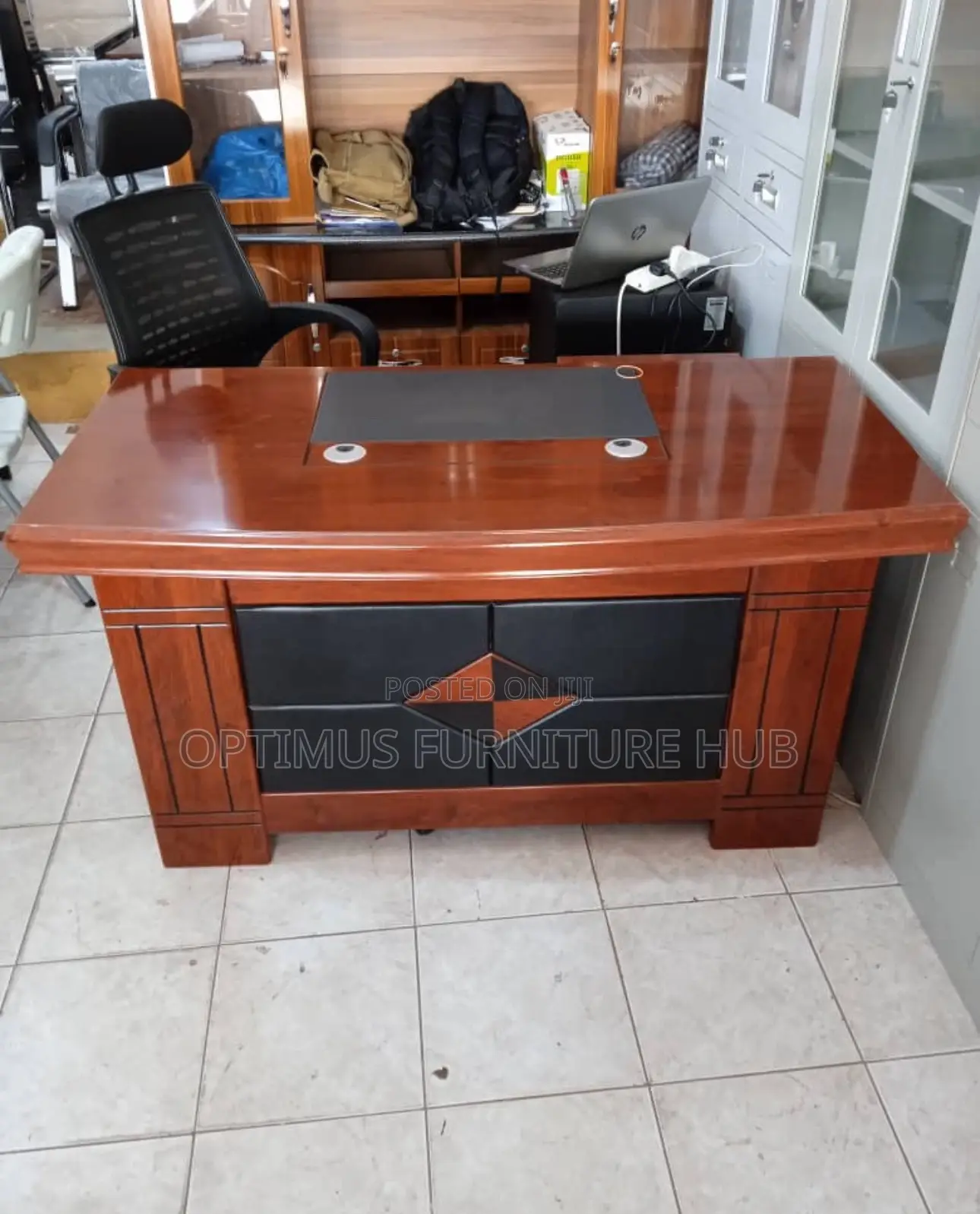 Dual Color Office Desk (140cm)