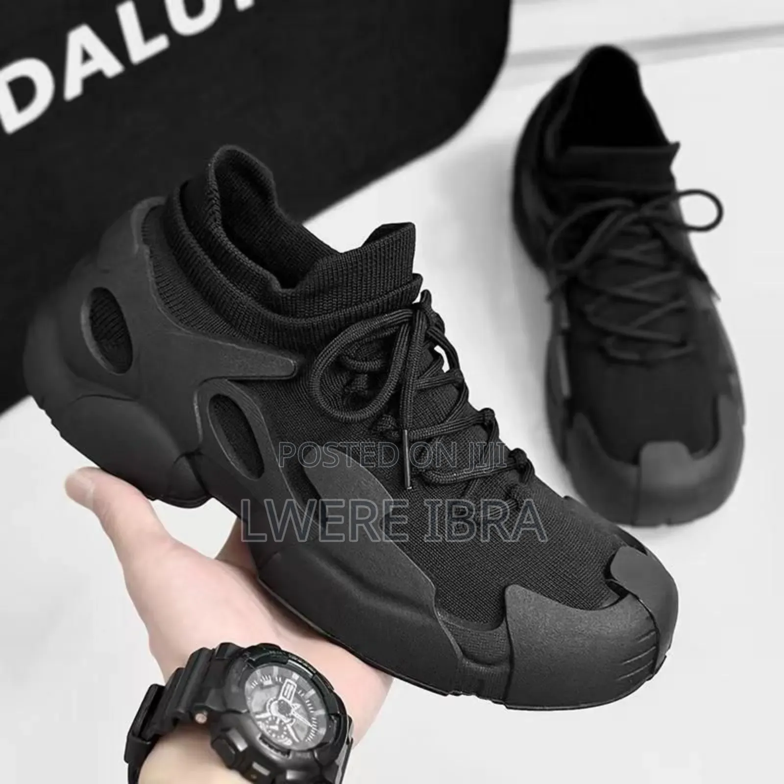 Classic Trending Sneakers