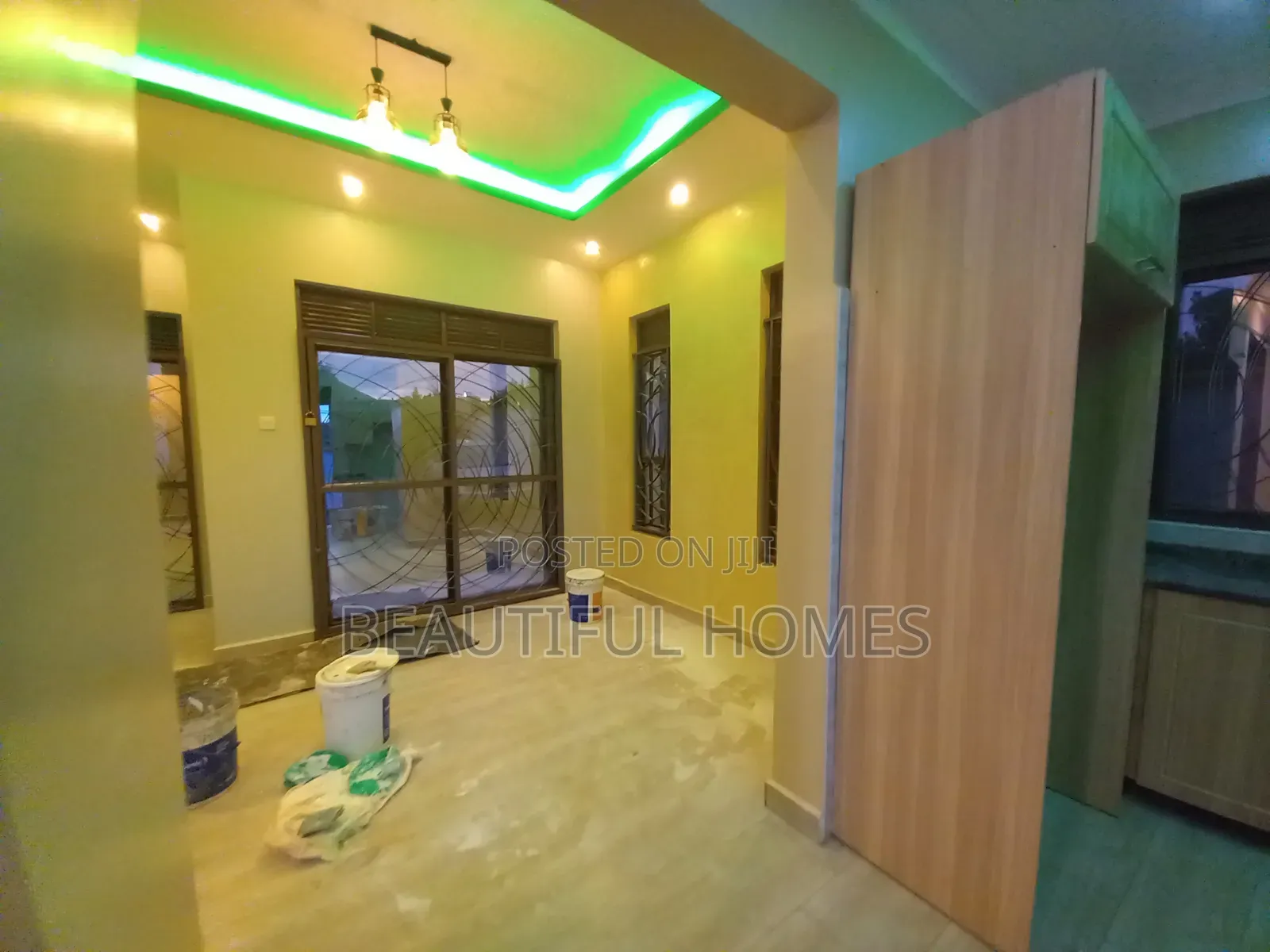 Furnished 4bdrm Bungalow in Kira for sale