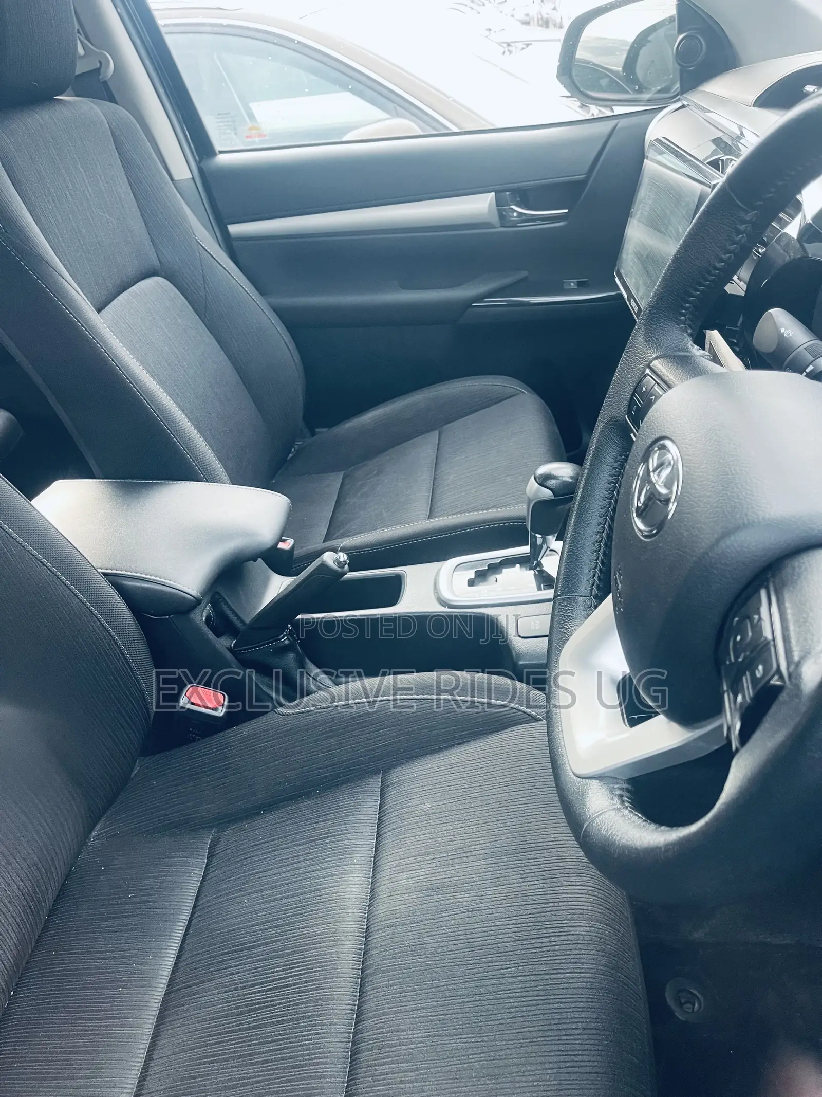 Toyota Hilux 2023 Black
