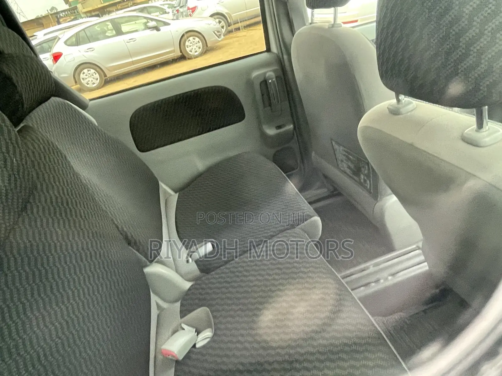 Toyota Sienta 1.5 FWD 2010 White