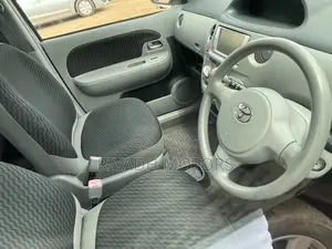 Toyota Sienta 1.5 FWD 2010 White