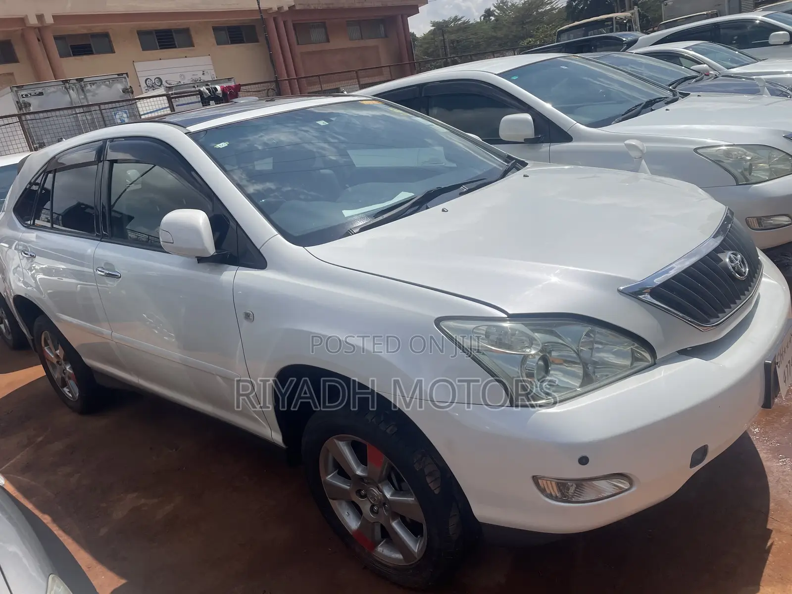 Toyota Harrier 2.4 2010 White