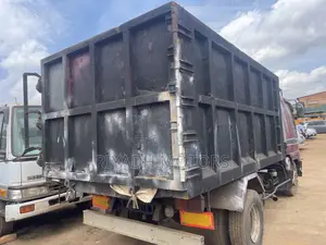 Hino Dumper