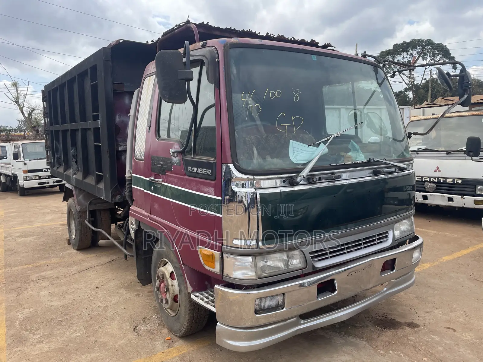 Hino Dumper