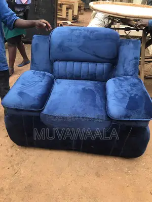 Checklick Sofa Set