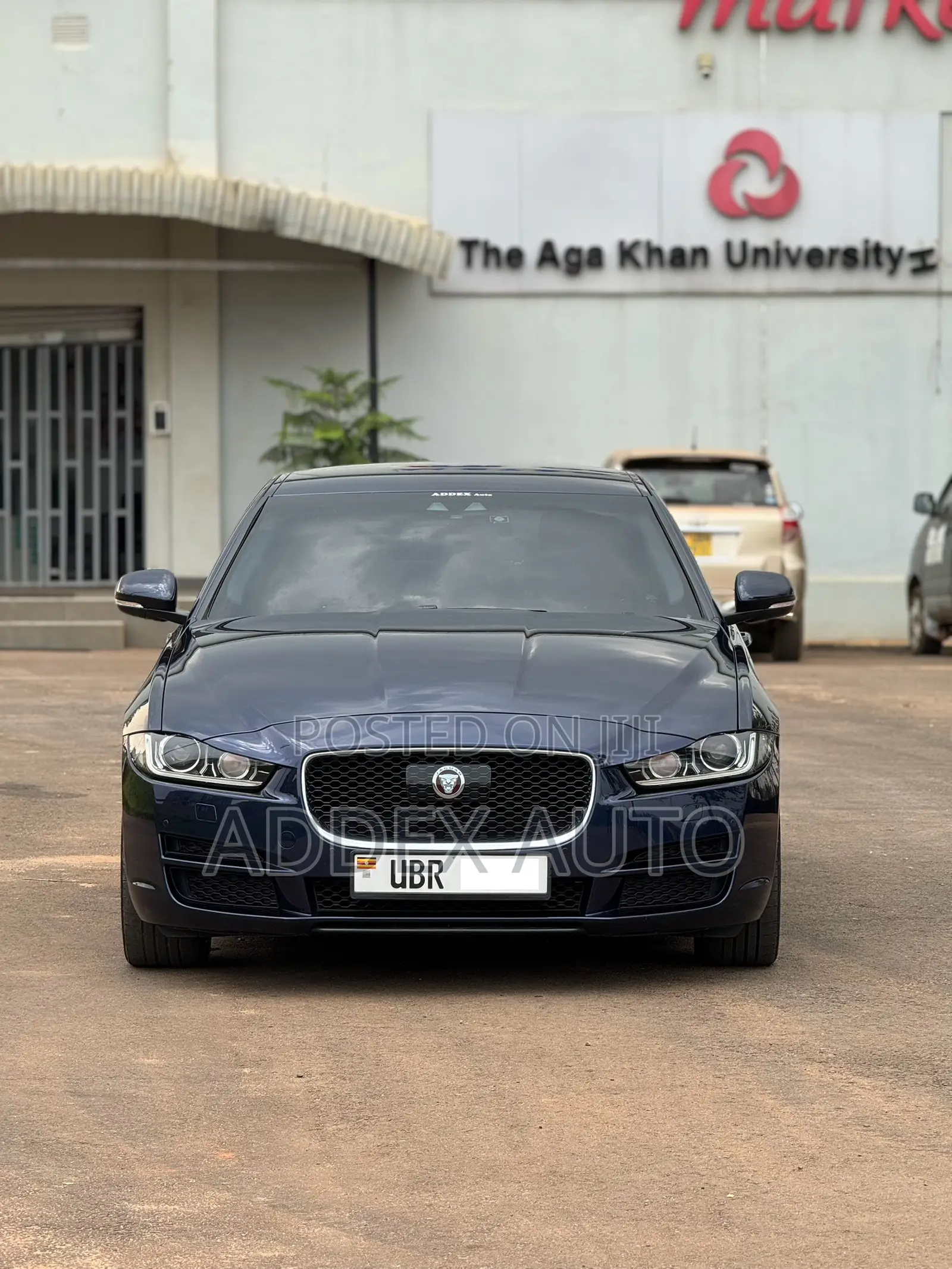 Jaguar XE 20d Premium RWD 2017 Blue