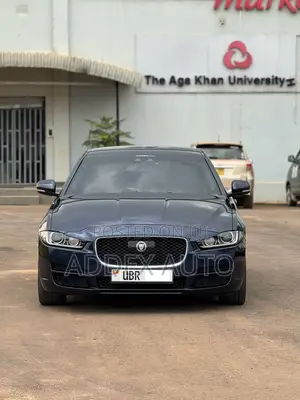 Jaguar XE 20d Premium RWD 2017 Blue