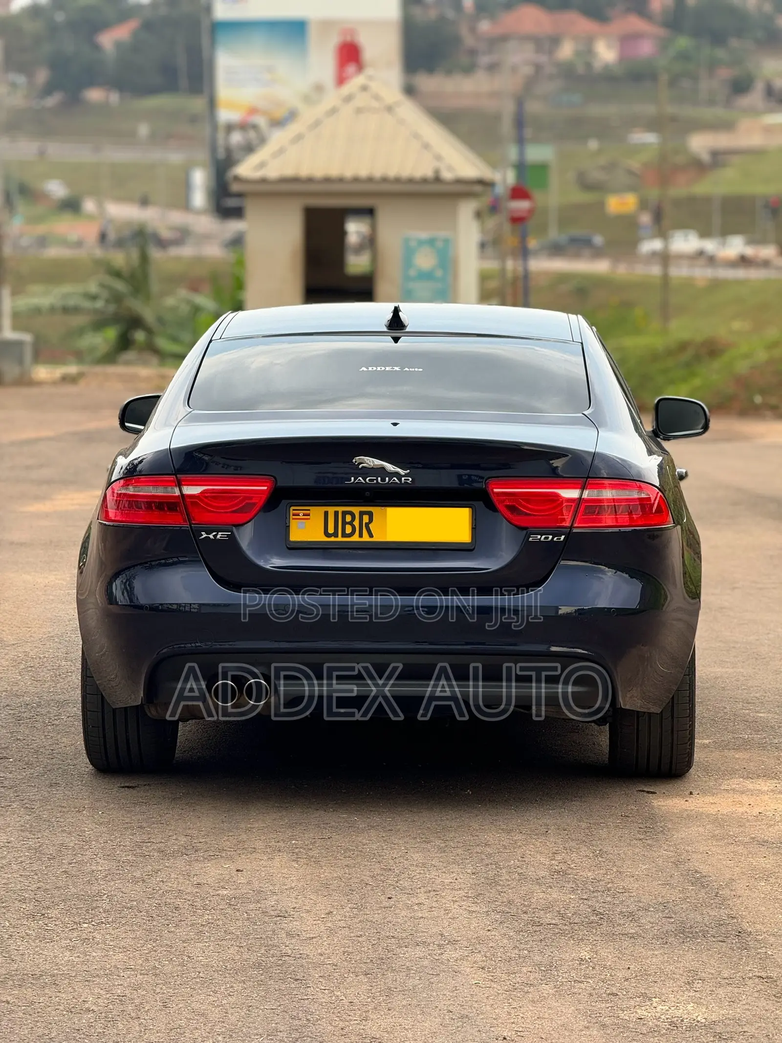 Jaguar XE 20d Premium RWD 2017 Blue