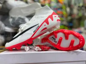 Nike Air Mercurial Zoom Superfly Elite in Stock