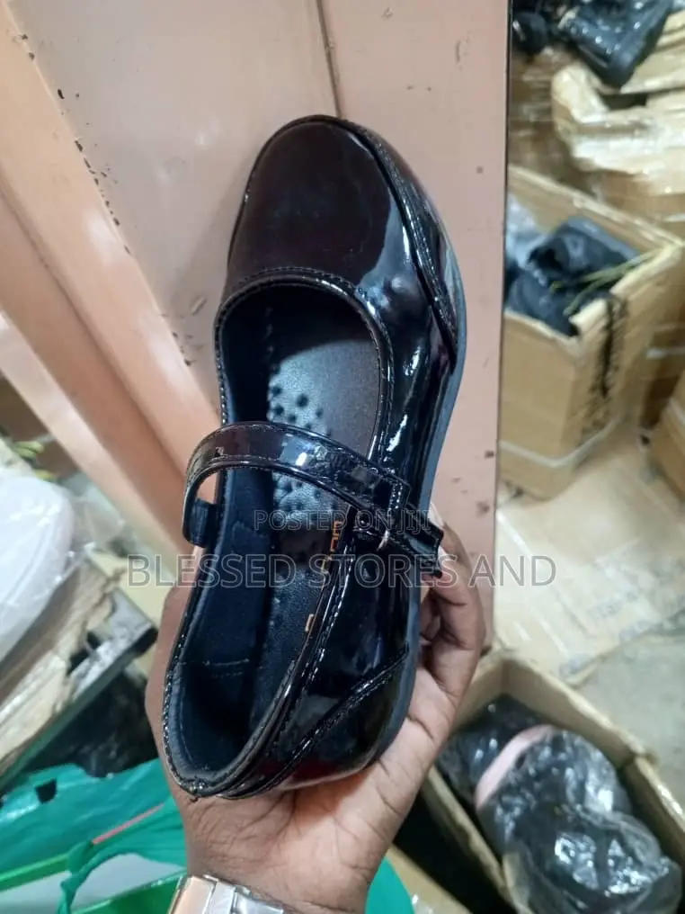 Girls Shinny School Shoes